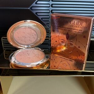 Charlotte Tilbury Glow Glide Highlighter - Radiant Gold
